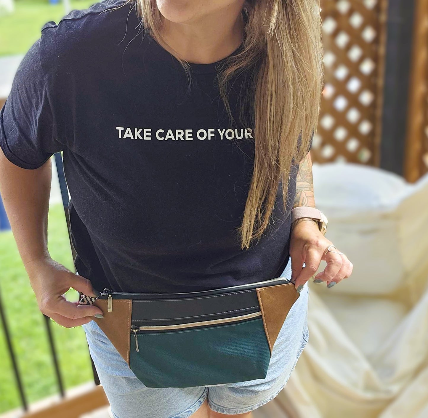 Prêt à partir - Sac banane/bandoulière - Fleuri sur noirceur