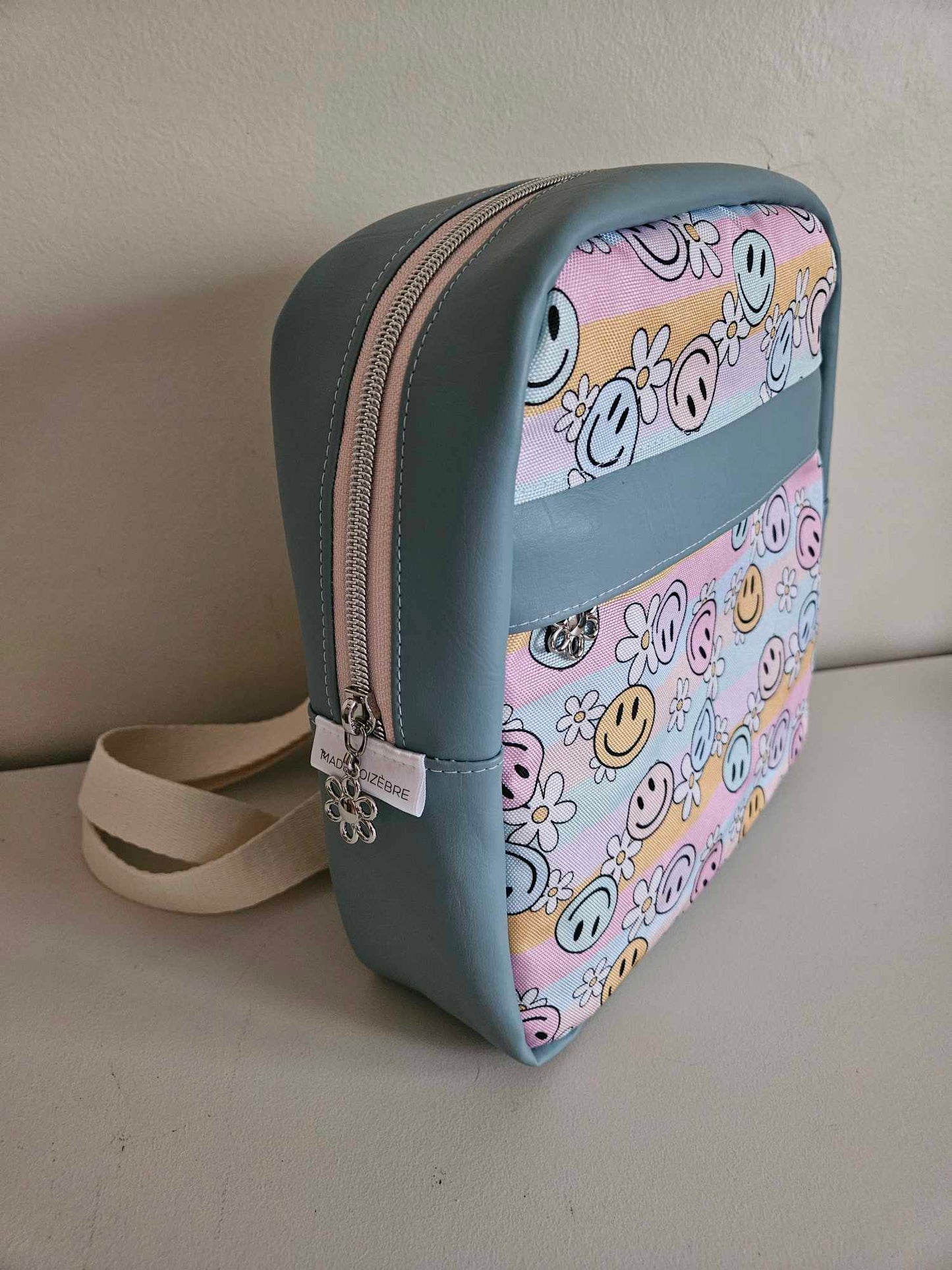 PIGRO - Sling bag - Bonhomme sourire