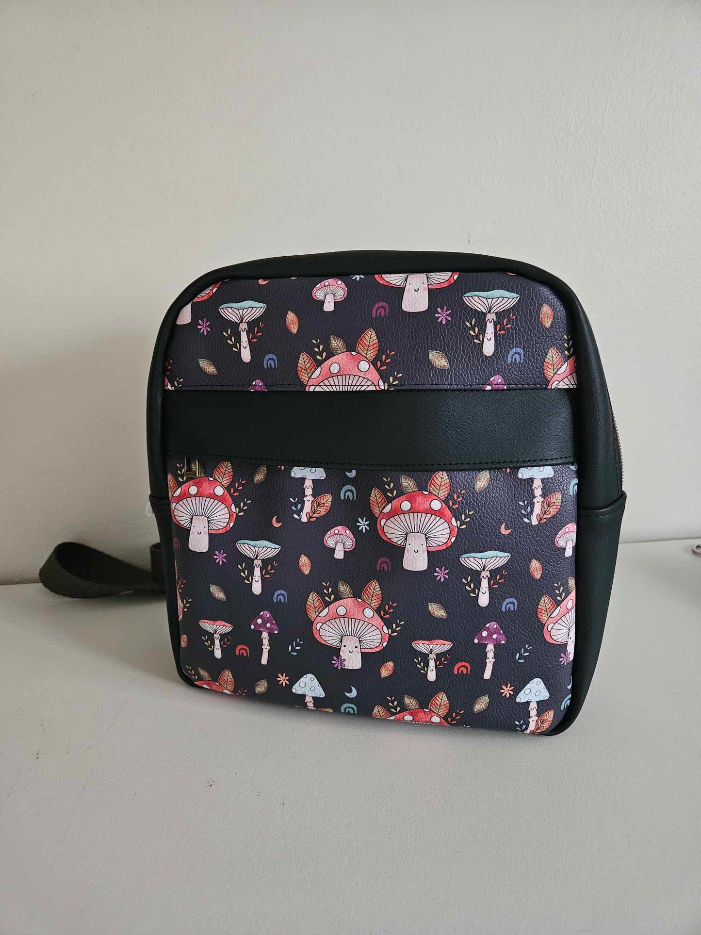 PIGRO - Sling bag - Champignons