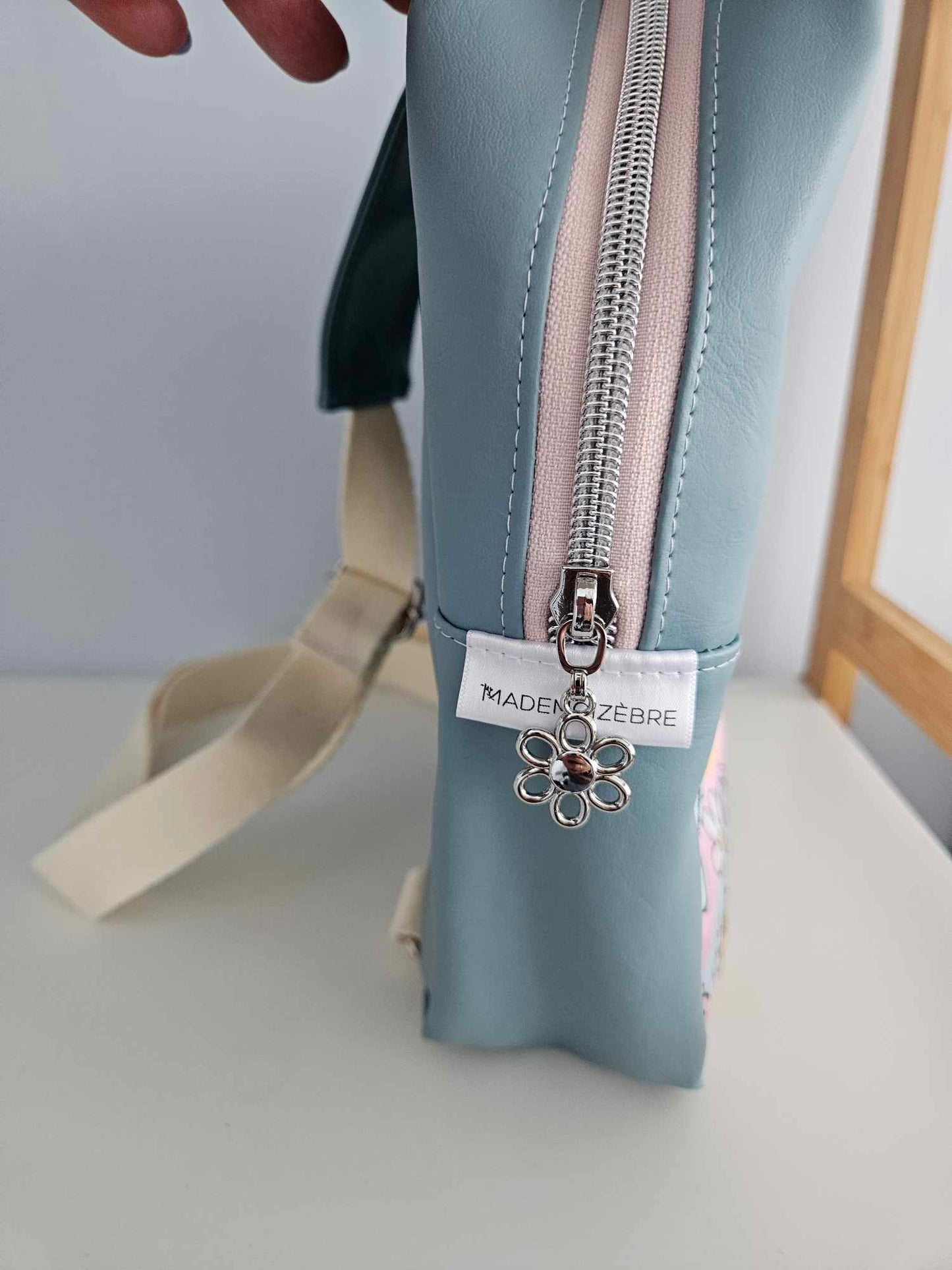 PIGRO - Sling bag - Bonhomme sourire