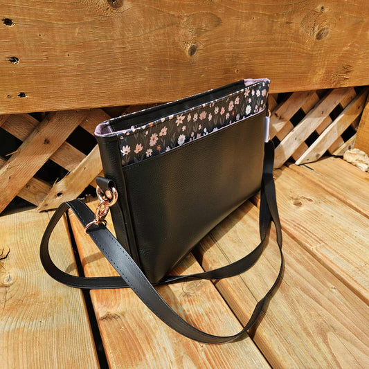 Nouveau modèle - Fleurs fond noir