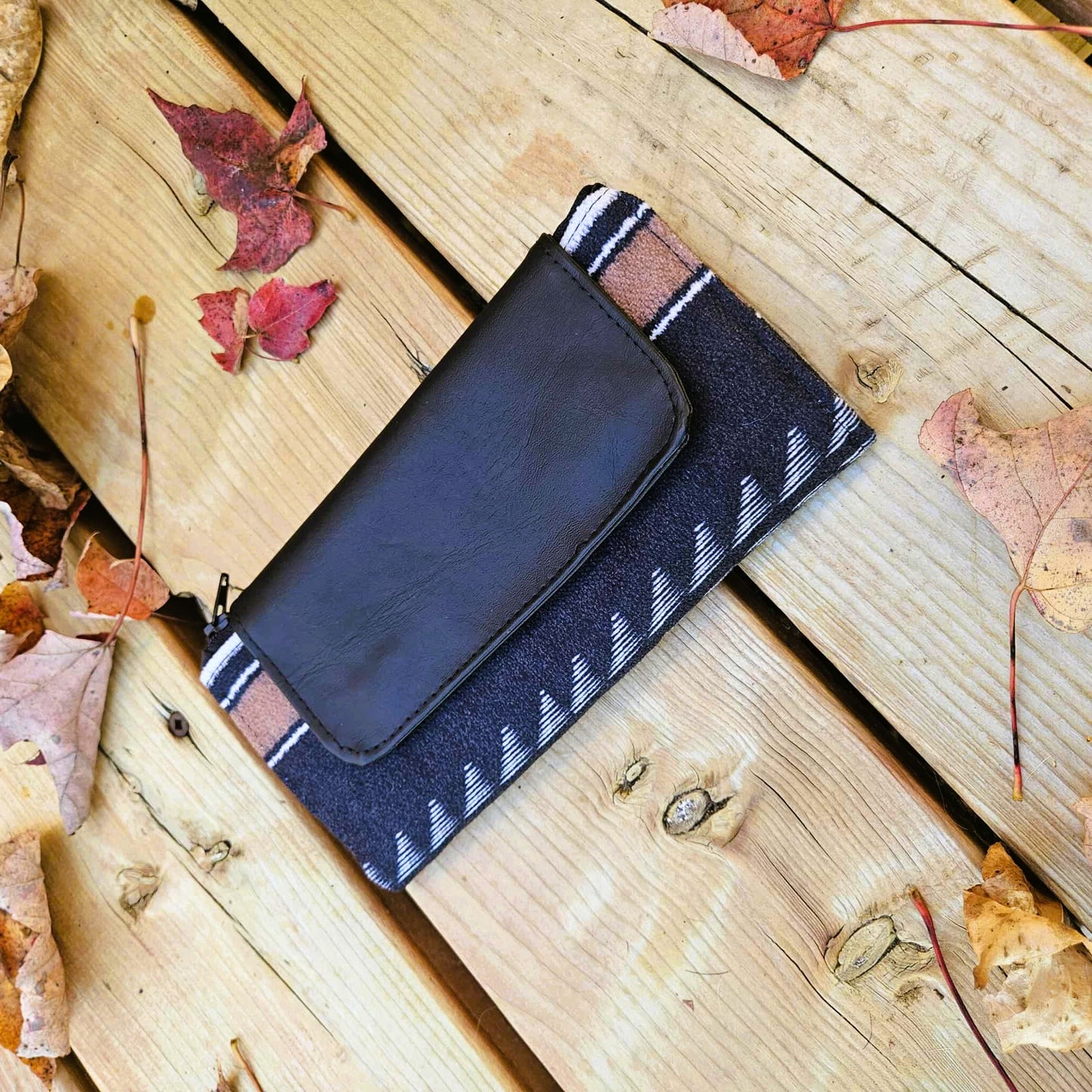 Portefeuille compact 12 espaces - Boho noir et cognac