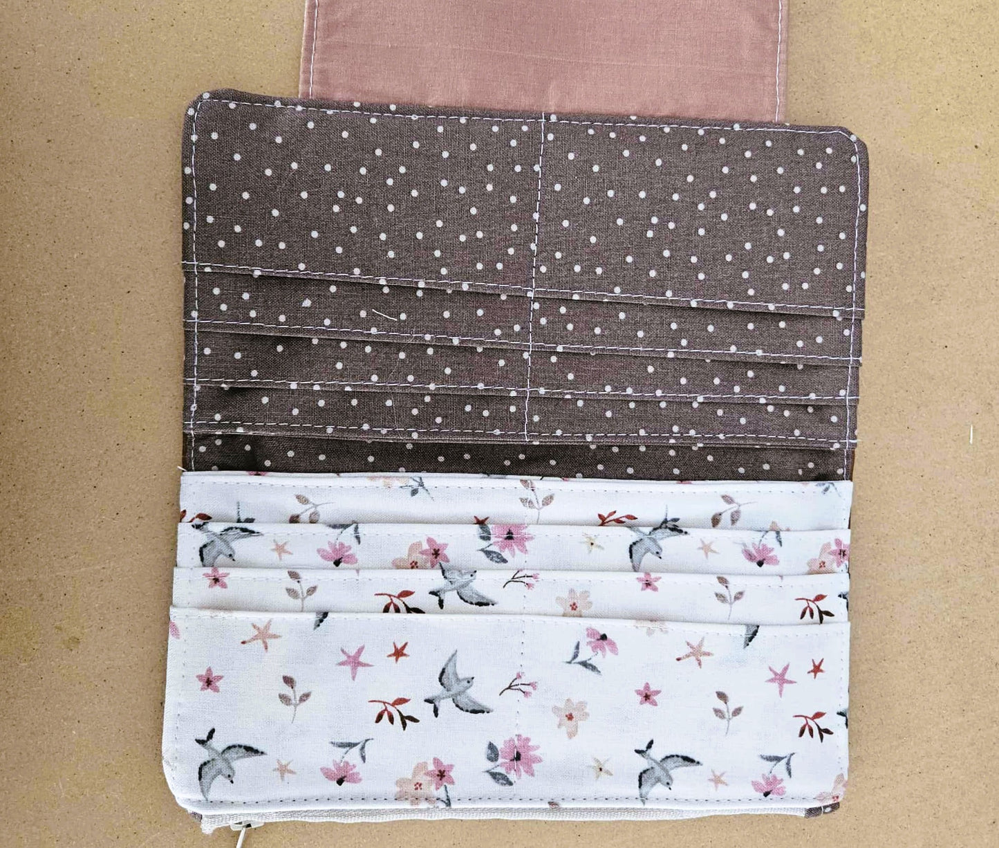 Portefeuille compact 12 espaces - Pois sable