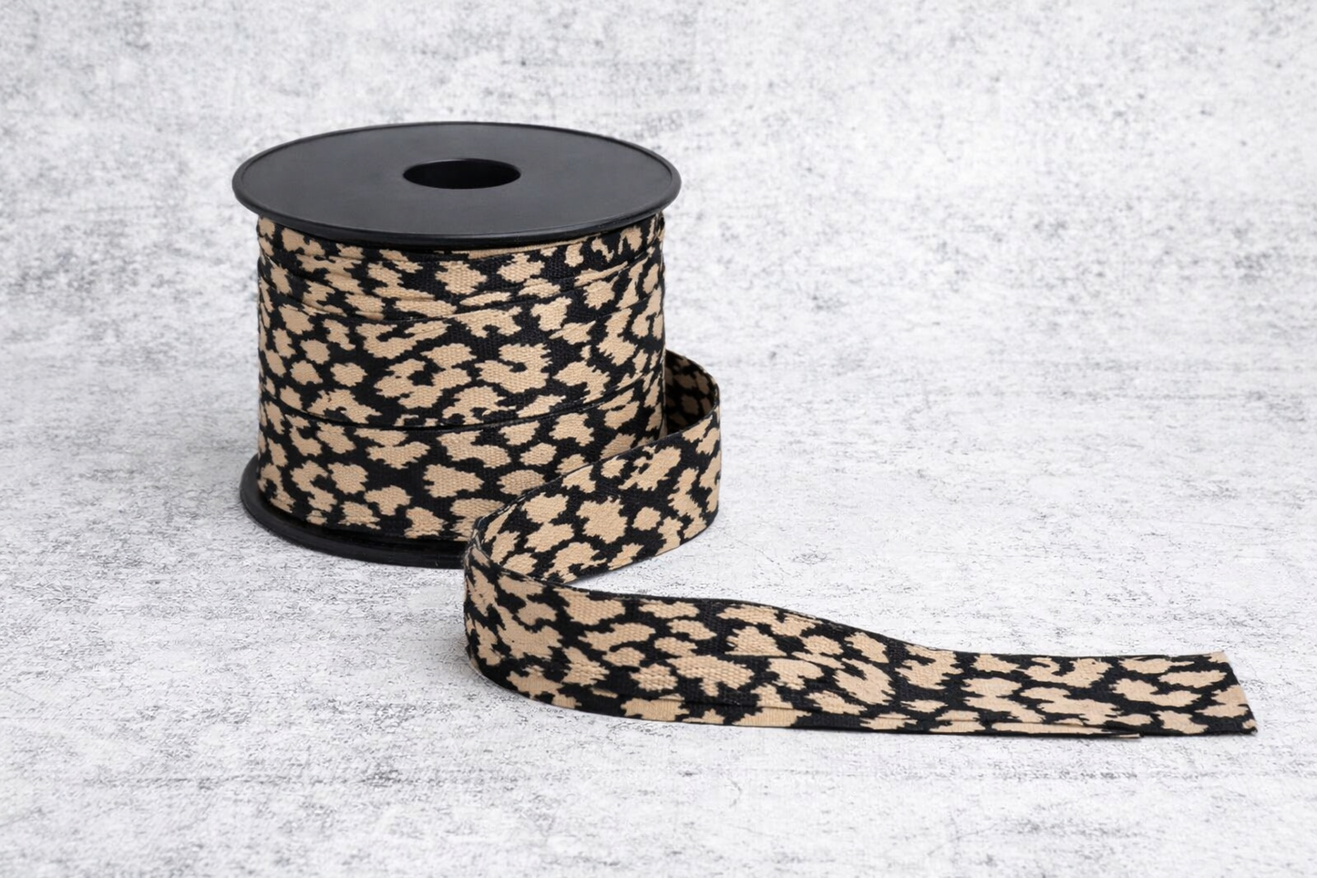 Nouveau modèle - Alopex - Noir et léopard