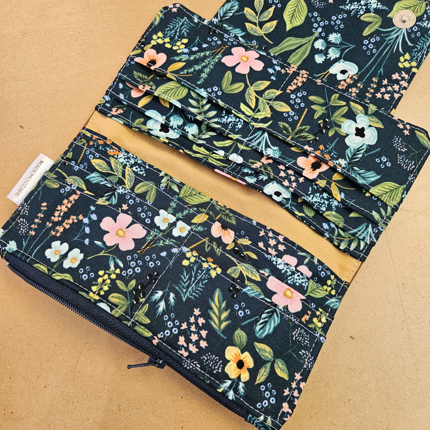 Portefeuille compact - 12 espaces - Fleurs sur marine