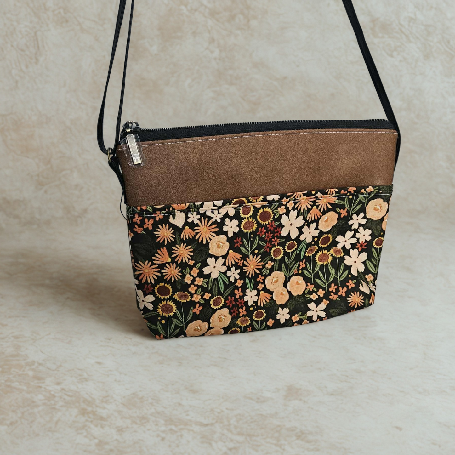 Eyra - Tournesols sur fond vert