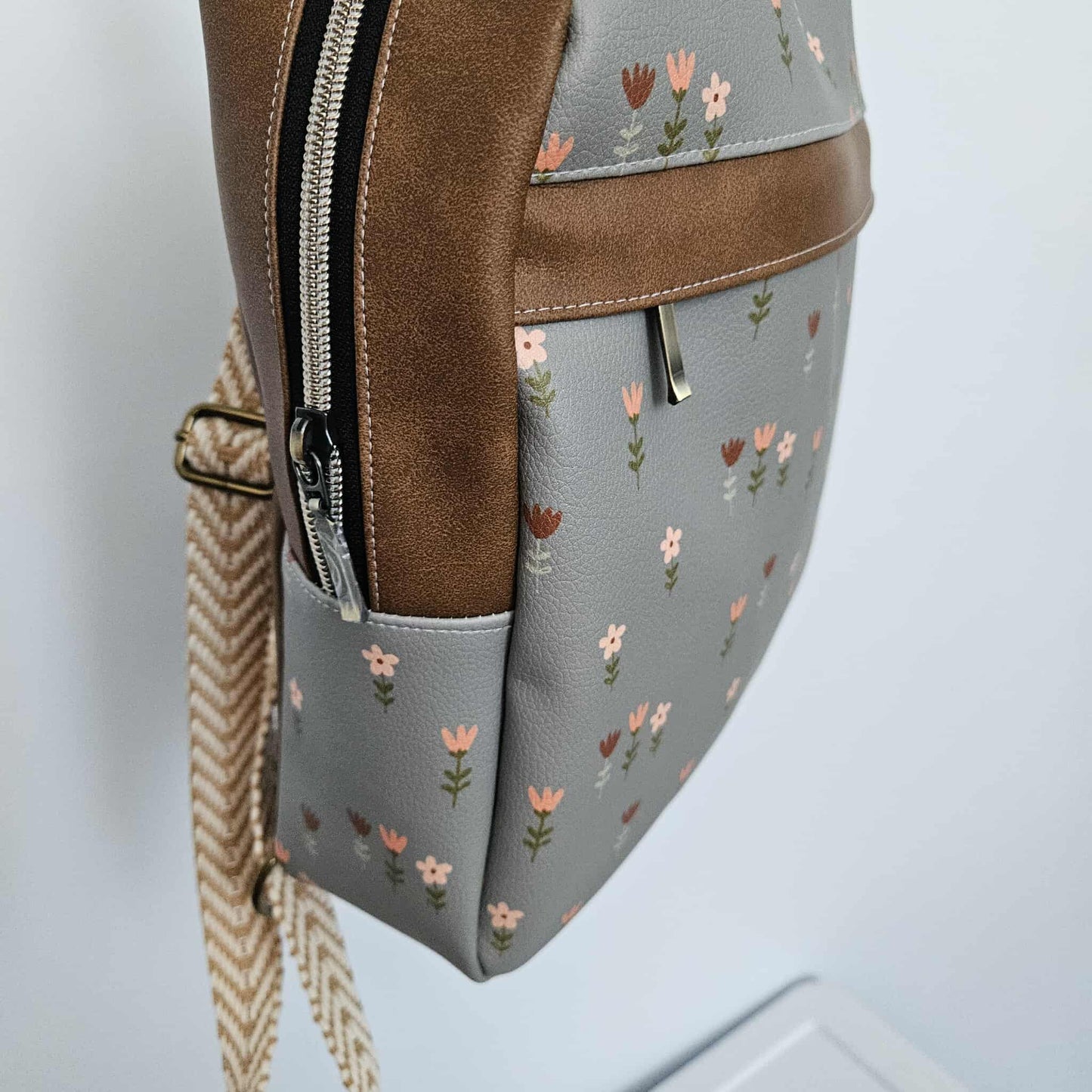 Sac à dos - Modèle Athéna 2.0 - Fleurs sur sauge