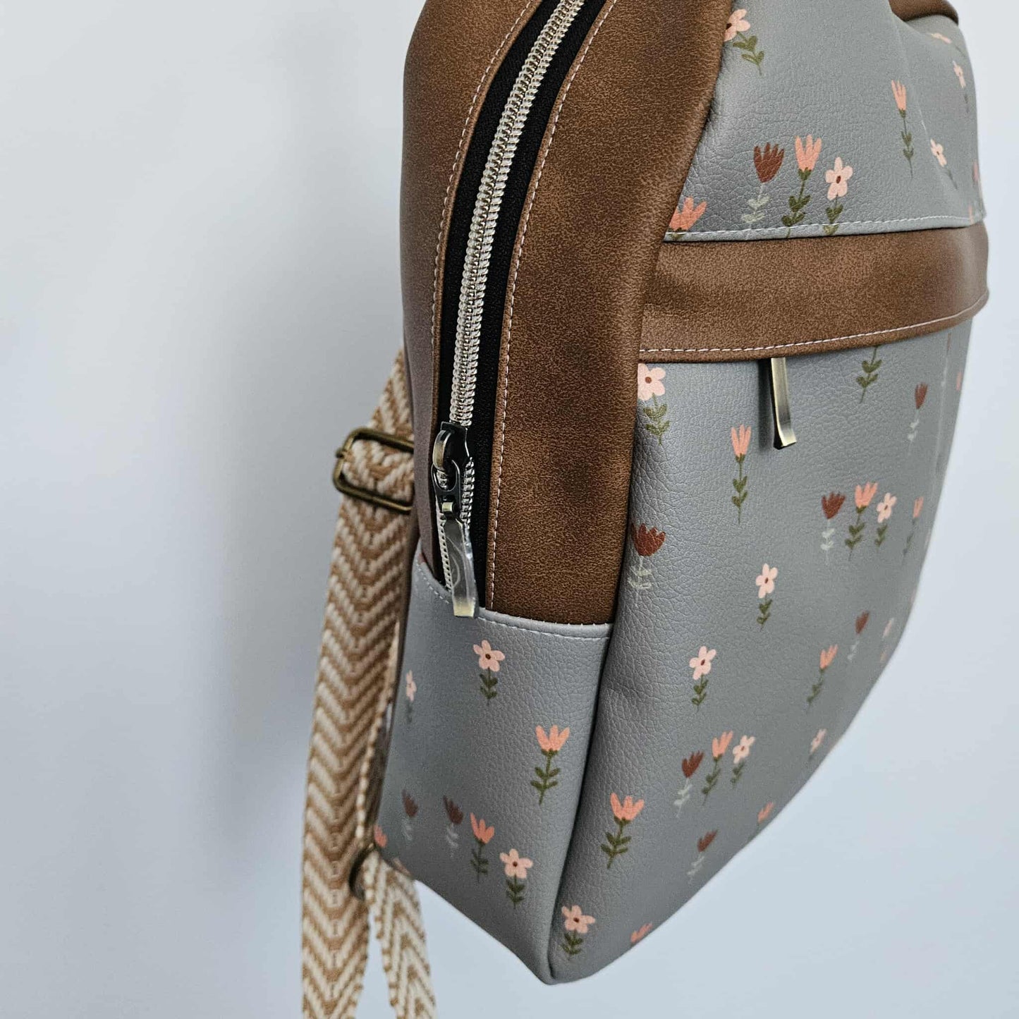 Sac à dos - Modèle Athéna 2.0 - Fleurs sur sauge