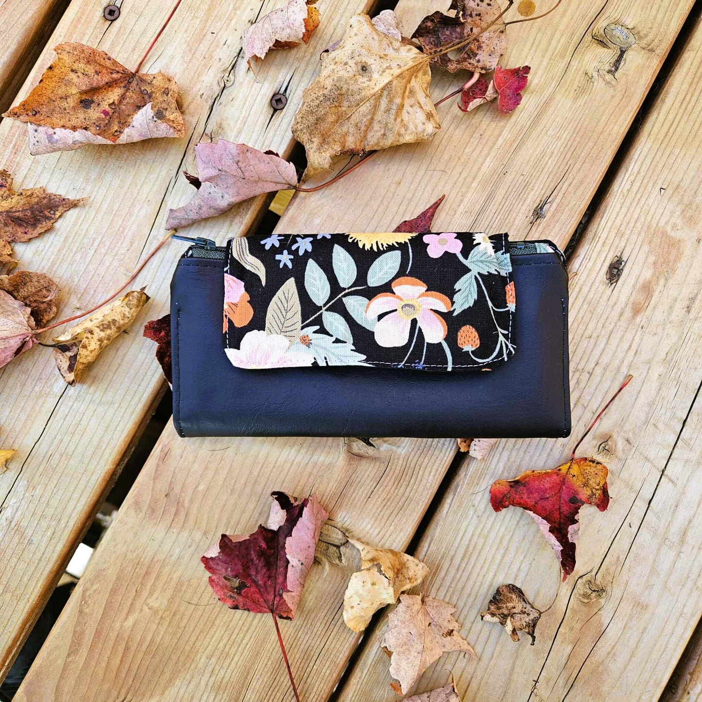 Portefeuille compact 12 espaces - Champ de fraises