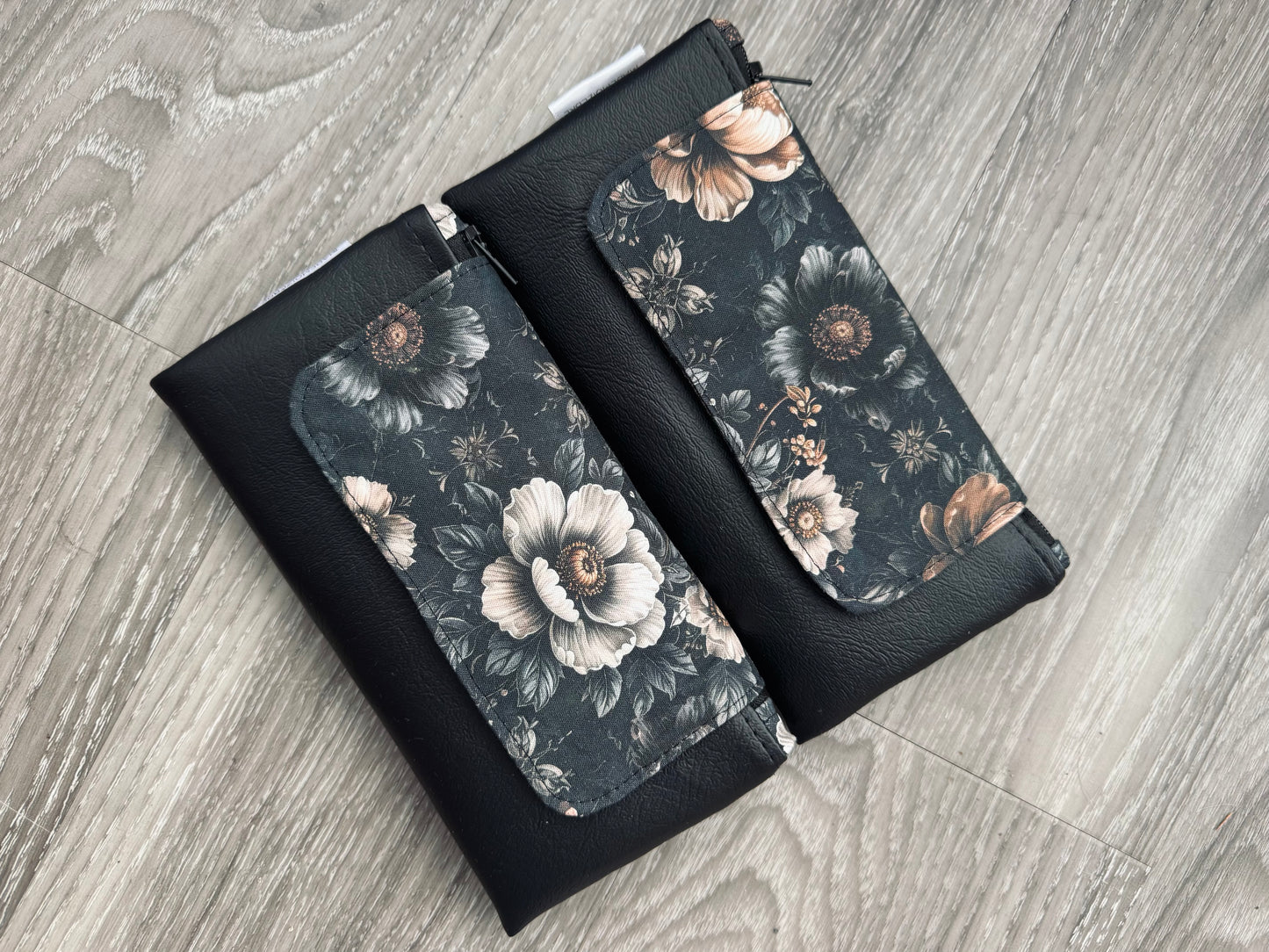 Portefeuille compact - 12 espaces - Fleurs sévères