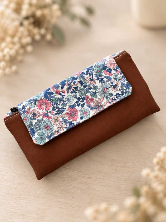 Portefeuille compact - 12 espaces - Fleurs en liberté bleu et rose
